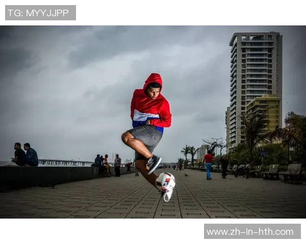 顶级球星花式足球技巧解析与训练方法全方位揭秘 顶级球星花式足球技巧解析与训练方法全方位揭秘